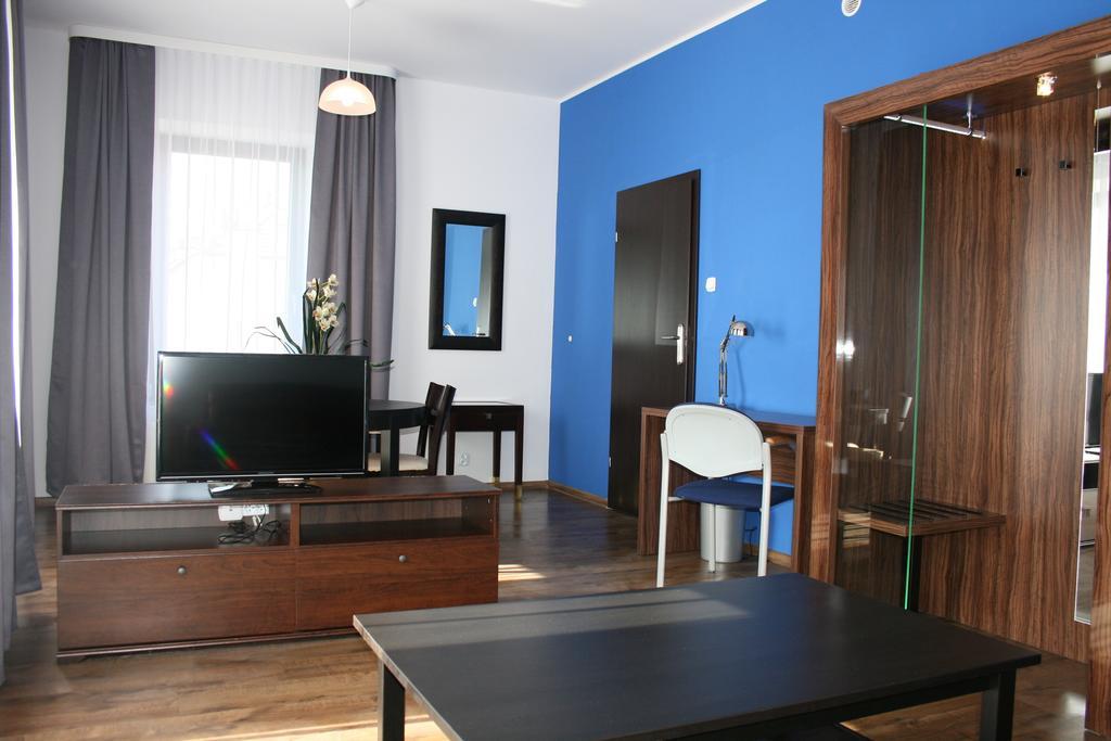 Hotel Opera Tarnowskie Gory Room photo