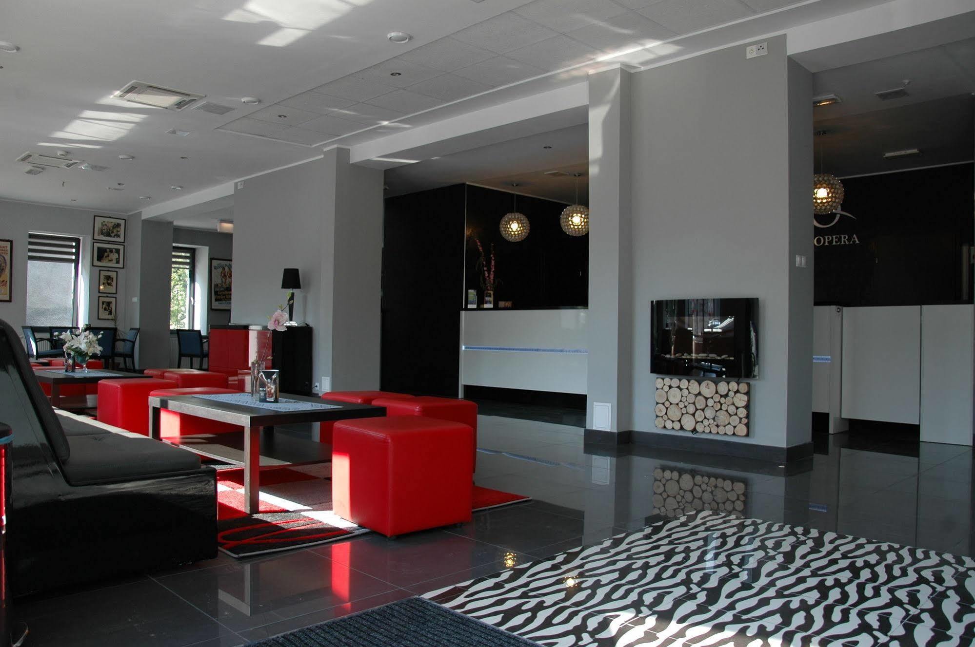 Hotel Opera Tarnowskie Gory Exterior photo